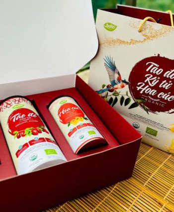 SET QUÀ TẾT HỮU CƠ 2025 ANBIO( TÁO ĐỎ, KỶ TỬ, HOA CÚC) 